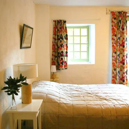 Bed & Breakfast Le Prieure Lezigne