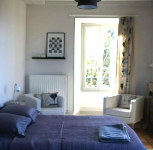 Le Prieuré Bed & Breakfast Lézigné